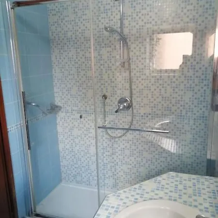 Apartment With Private Bathroom *